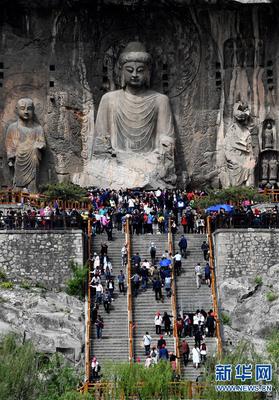 老年人龍門石窟旅游攻略 昆明西山龍門石窟旅游攻略
